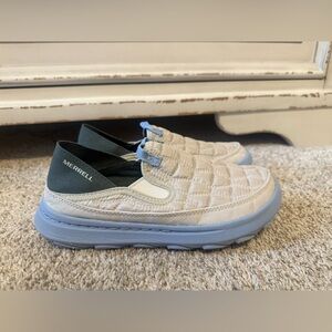 Merrell Size 6 Women's cream Solid Slip On Shoes